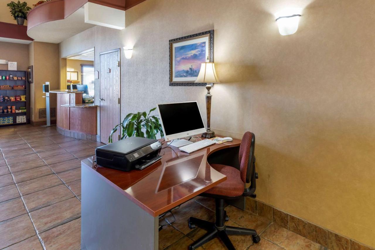 Quality Inn & Suites Wellington - Fort Collins Exteriér fotografie